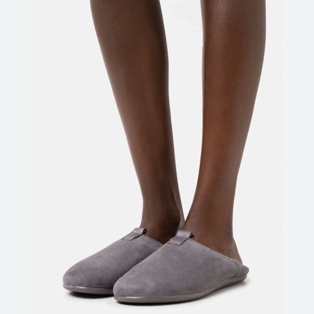 ECCO Easy Hugge Genuine Shearling Slippers (Unisex) - Picture 2 of 12